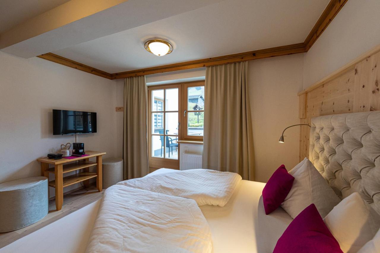 Hotel Und Alpen Apartments Mit Sauna - Buerglhoeh Bischofshofen Exterior foto