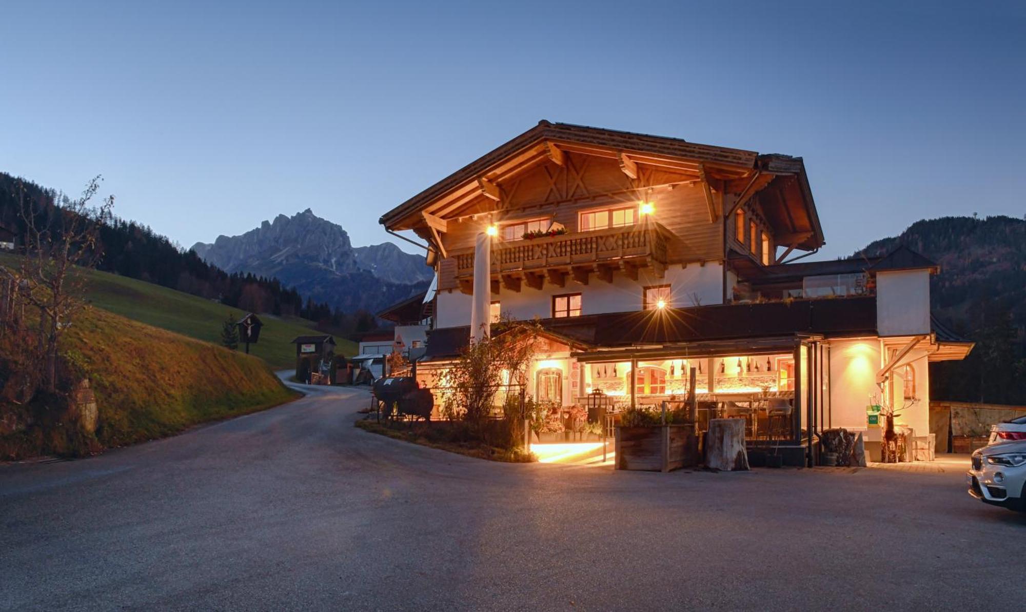 Hotel Und Alpen Apartments Mit Sauna - Buerglhoeh Bischofshofen Exterior foto