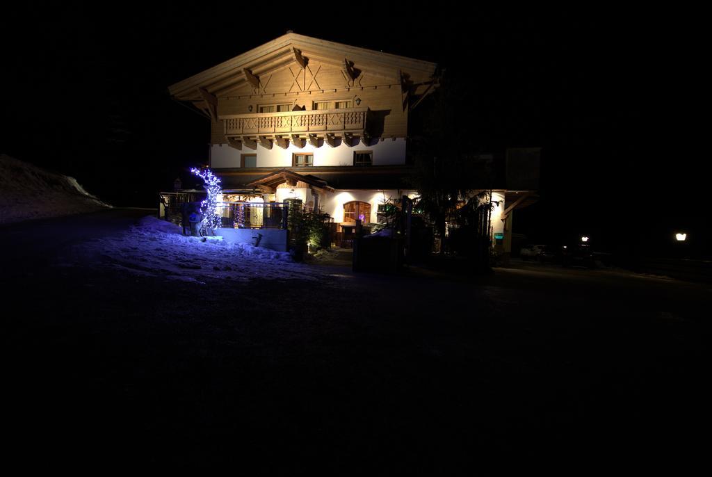 Hotel Und Alpen Apartments Mit Sauna - Buerglhoeh Bischofshofen Exterior foto